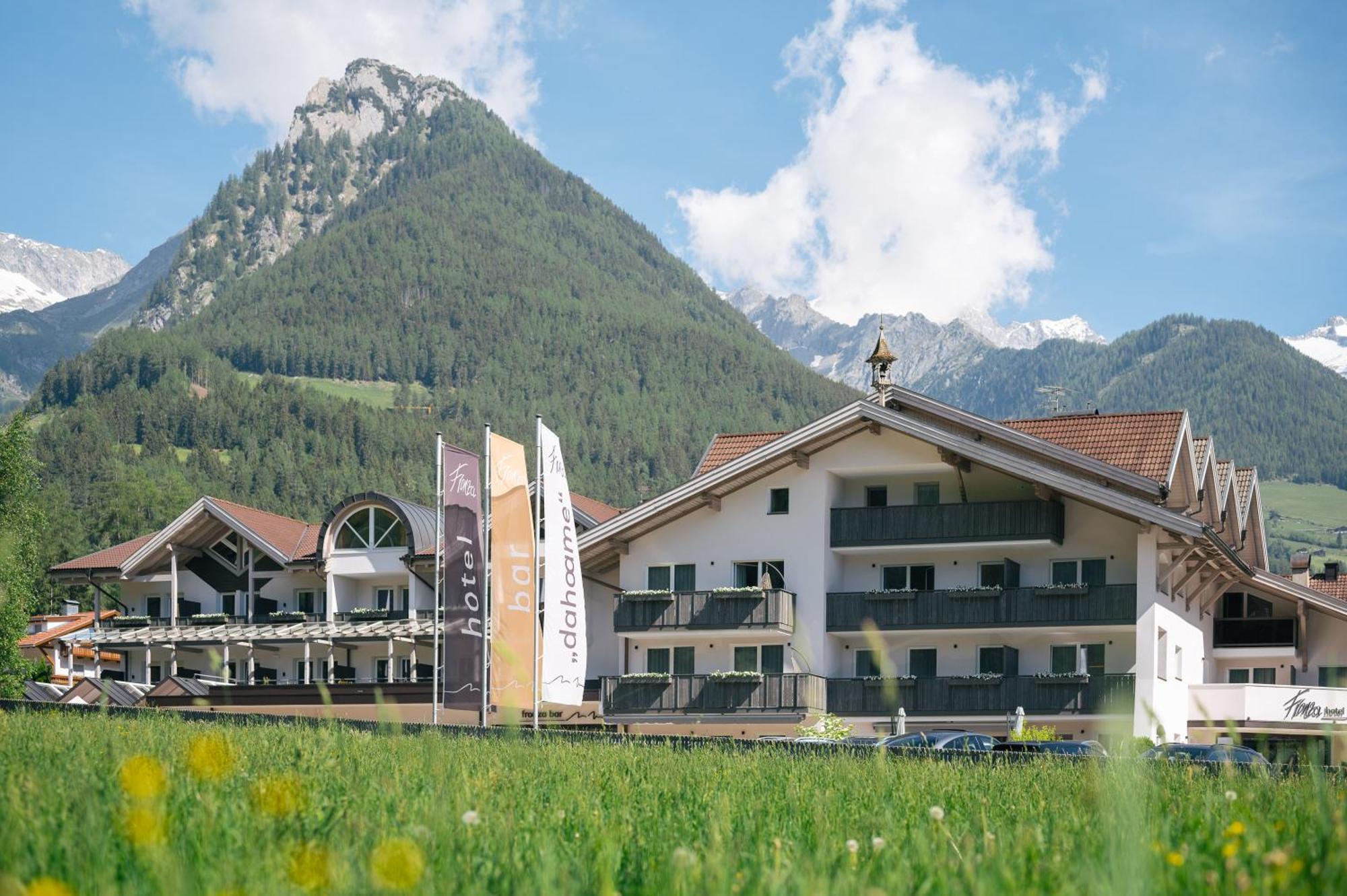 Hotel Fronza Lutago Esterno foto